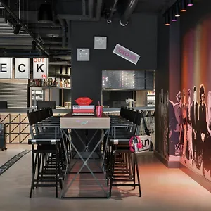https://moxy-duesseldorf-city.dusseldorf-hotel.net