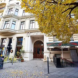 Bearlin - Center East Гостевой дом Берлин