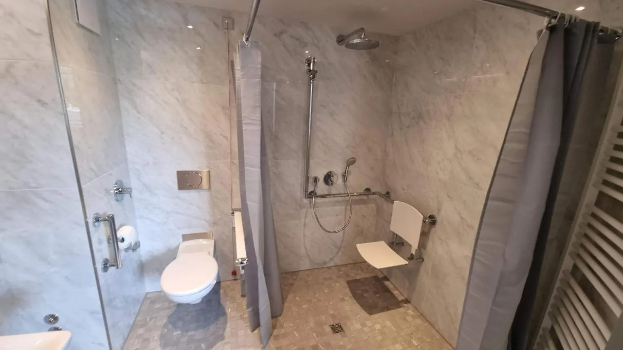 ***** Aparthotel Fourty Three Luxury Serviced Apartments Düsseldorf Duitsland