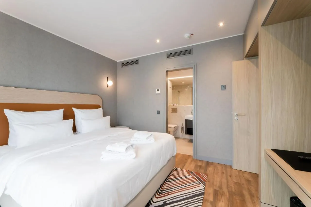 Fourty Three Luxury Serviced Apartments Düsseldorf Aparthotel
