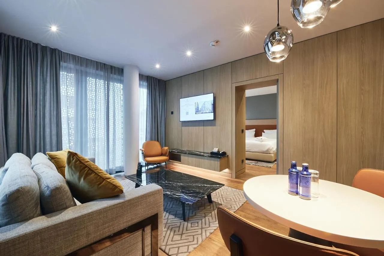 ***** Aparthotel Fourty Three Luxury Serviced Apartments Düsseldorf Duitsland