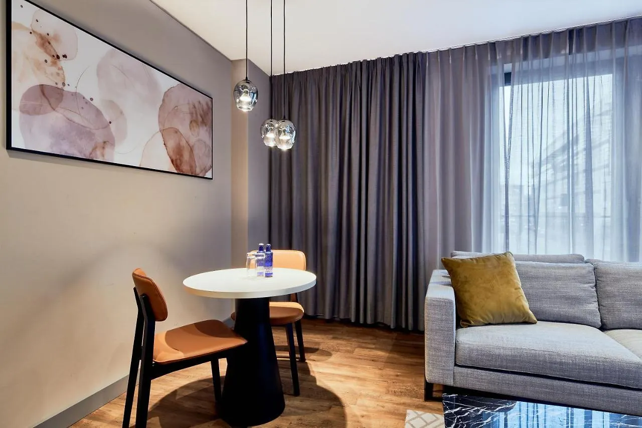 Fourty Three Luxury Serviced Apartments Düsseldorf 5*,  Duitsland