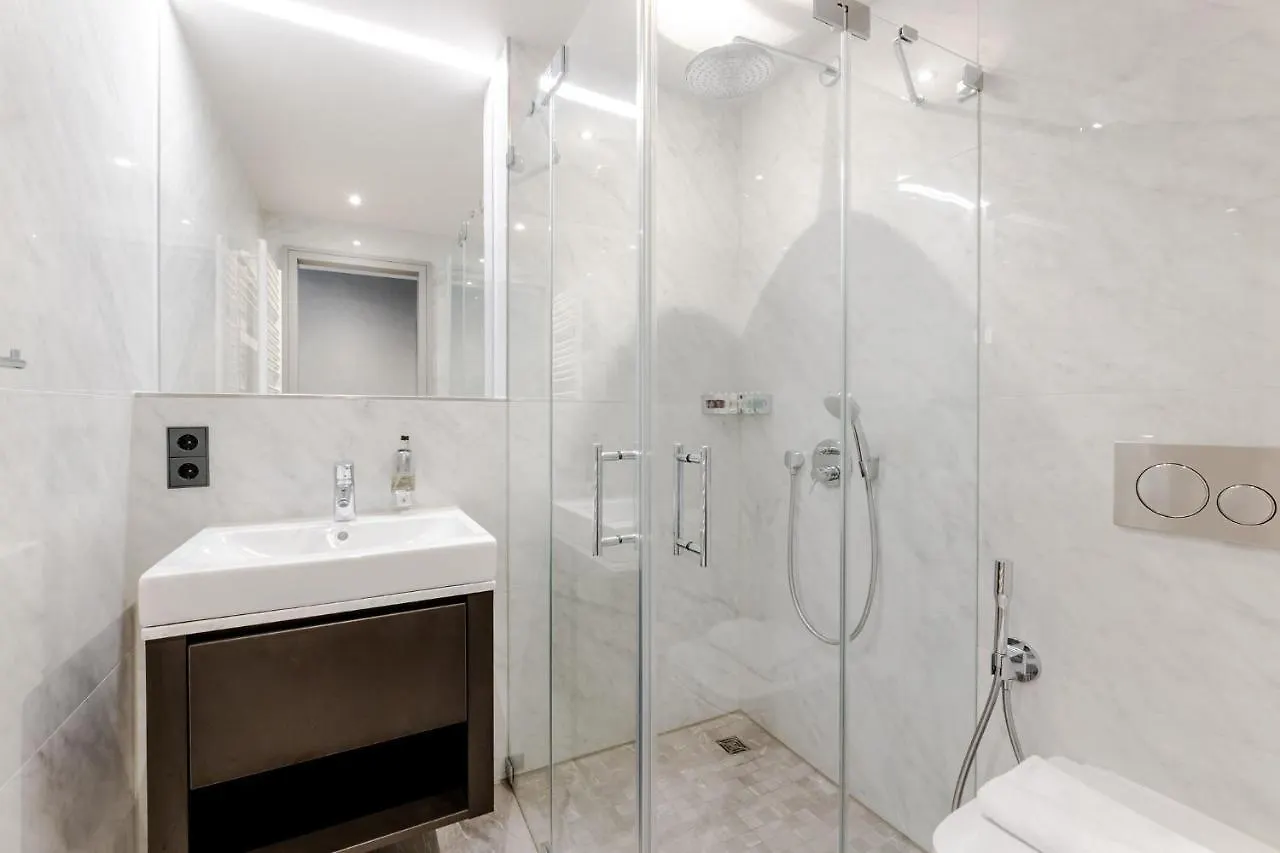 Fourty Three Luxury Serviced Apartments Dusseldorf 5*,