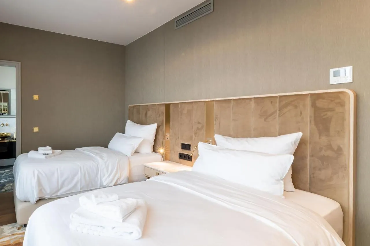 Fourty Three Luxury Serviced Apartments Dusseldorf 5*,