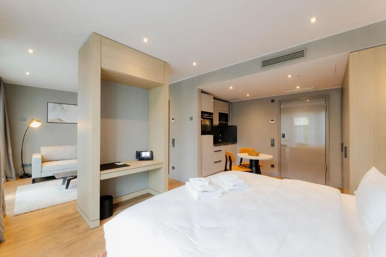 Fourty Three Luxury Serviced Apartments Dusseldorf Aparthotel